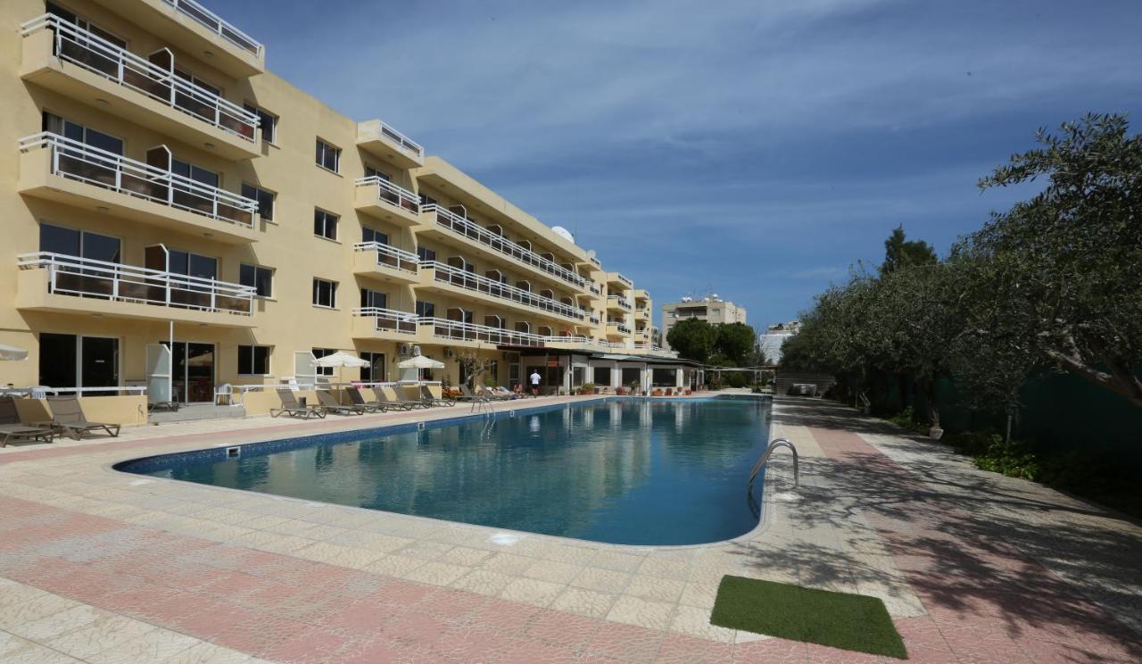 Sunquest Gardens Holiday Resort Limassol Eksteriør billede